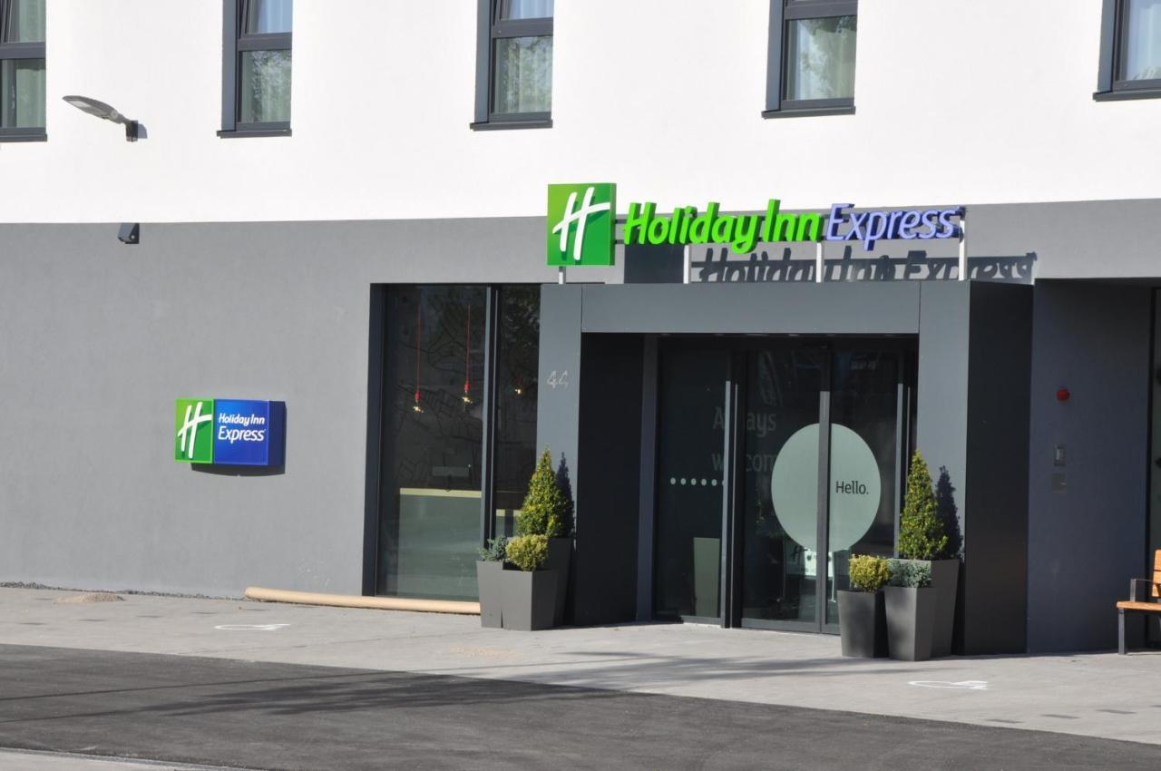 Holiday Inn Express - Sindelfingen By Ihg Exterior photo