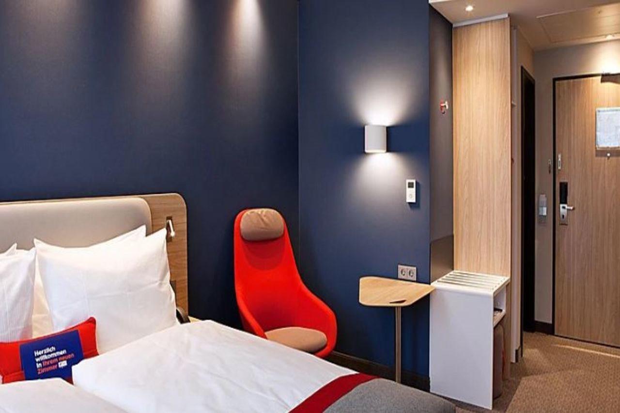 Holiday Inn Express - Sindelfingen By Ihg Exterior photo